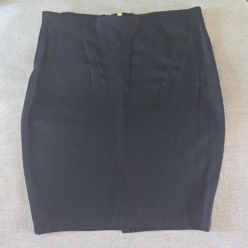 Never Worn - Elegant Black Pencil Skirt